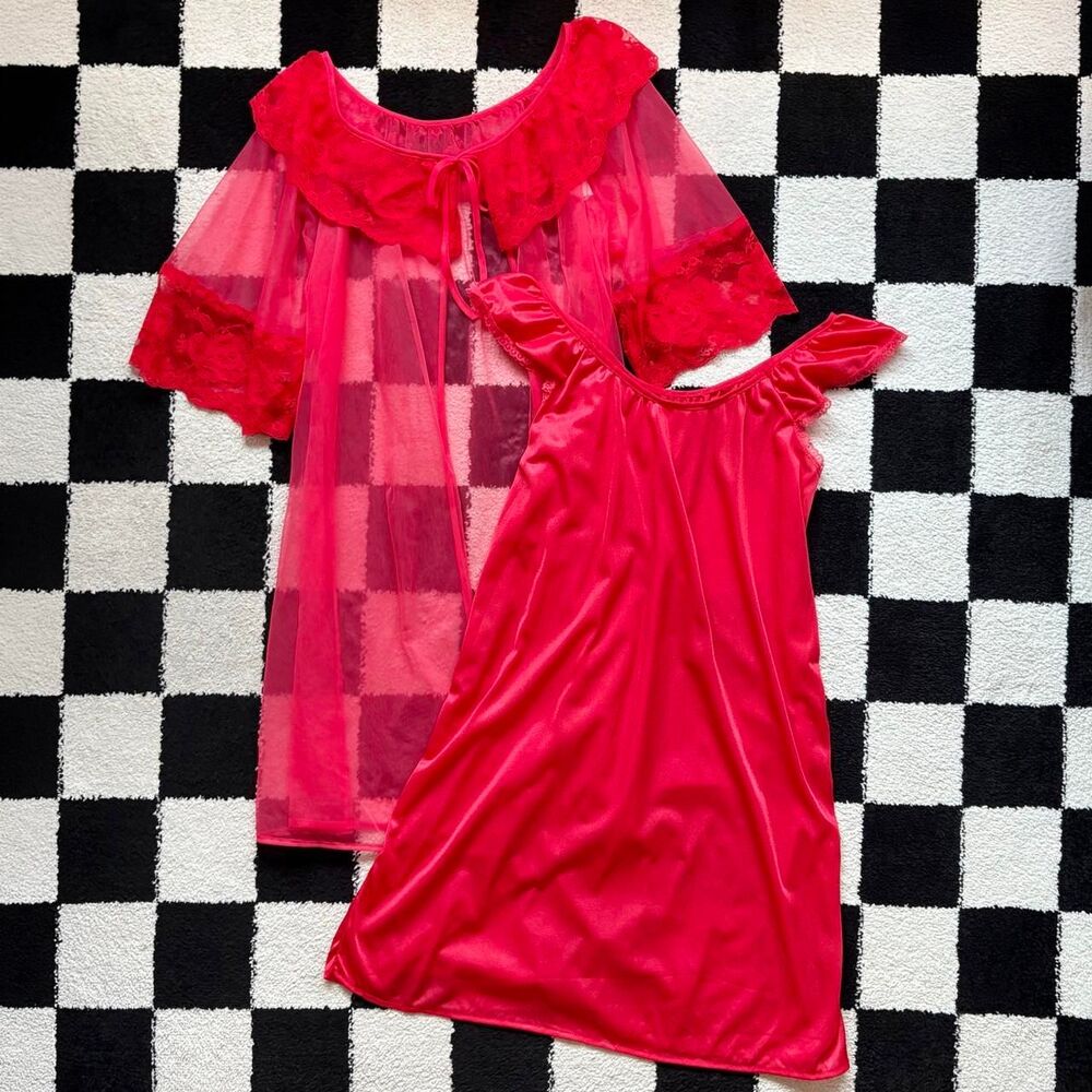 Vintage Red Nylon Short Peignoir Set Robe and Slip Dress M